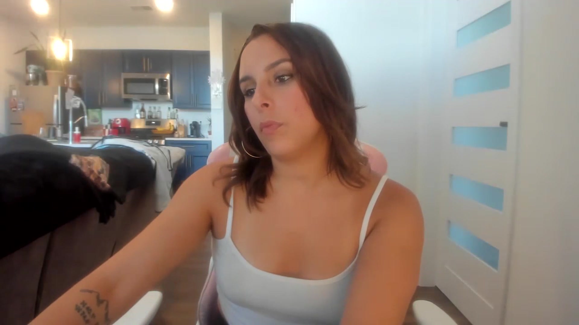 Gallery image thumbnail from Sparkly__'s myfreecams stream on, 07/21/2023, 19:03 image 5 of 20