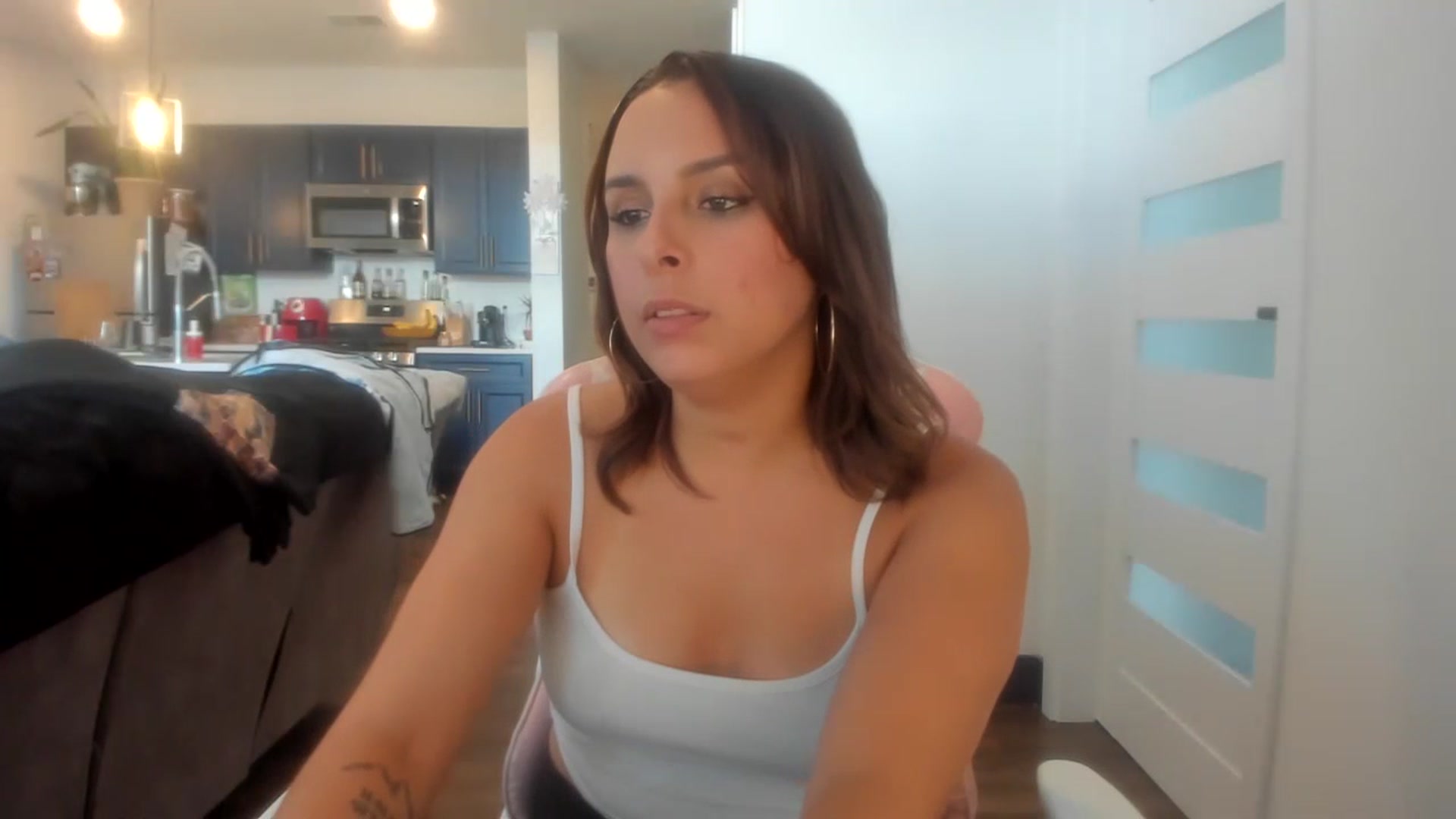 Gallery image thumbnail from Sparkly__'s myfreecams stream on, 07/21/2023, 19:03 image 2 of 20