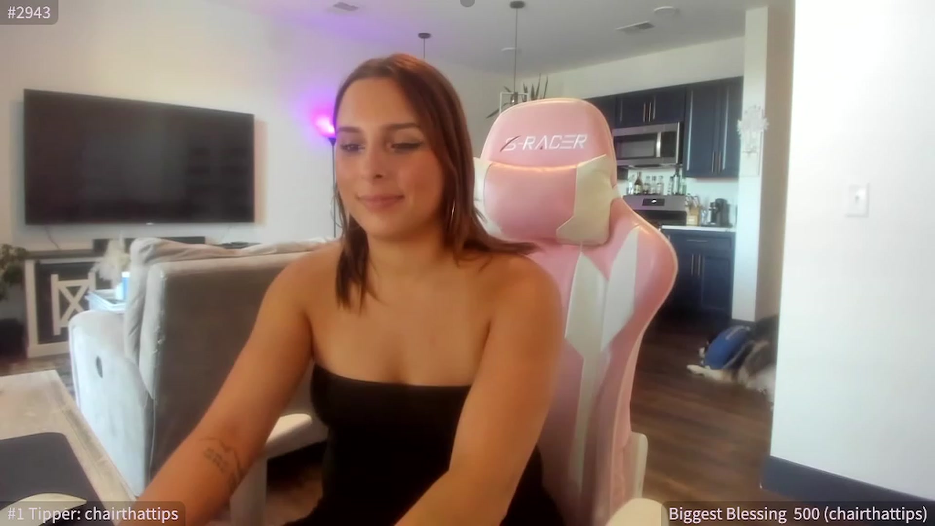 Gallery image thumbnail from Sparkly__'s myfreecams stream on, 08/23/2023, 18:06 image 19 of 20