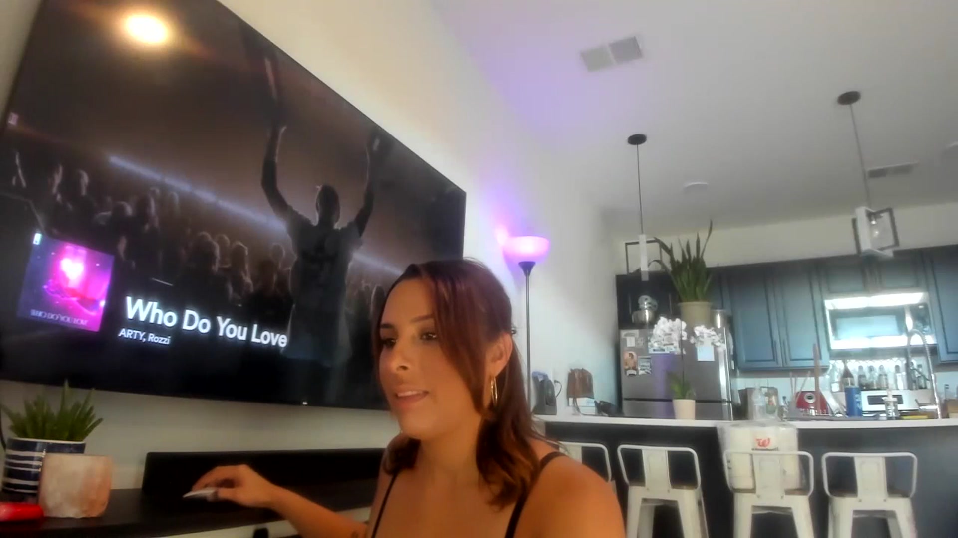 Gallery image thumbnail from Sparkly__'s myfreecams stream on, 09/01/2023, 14:24 image 4 of 20