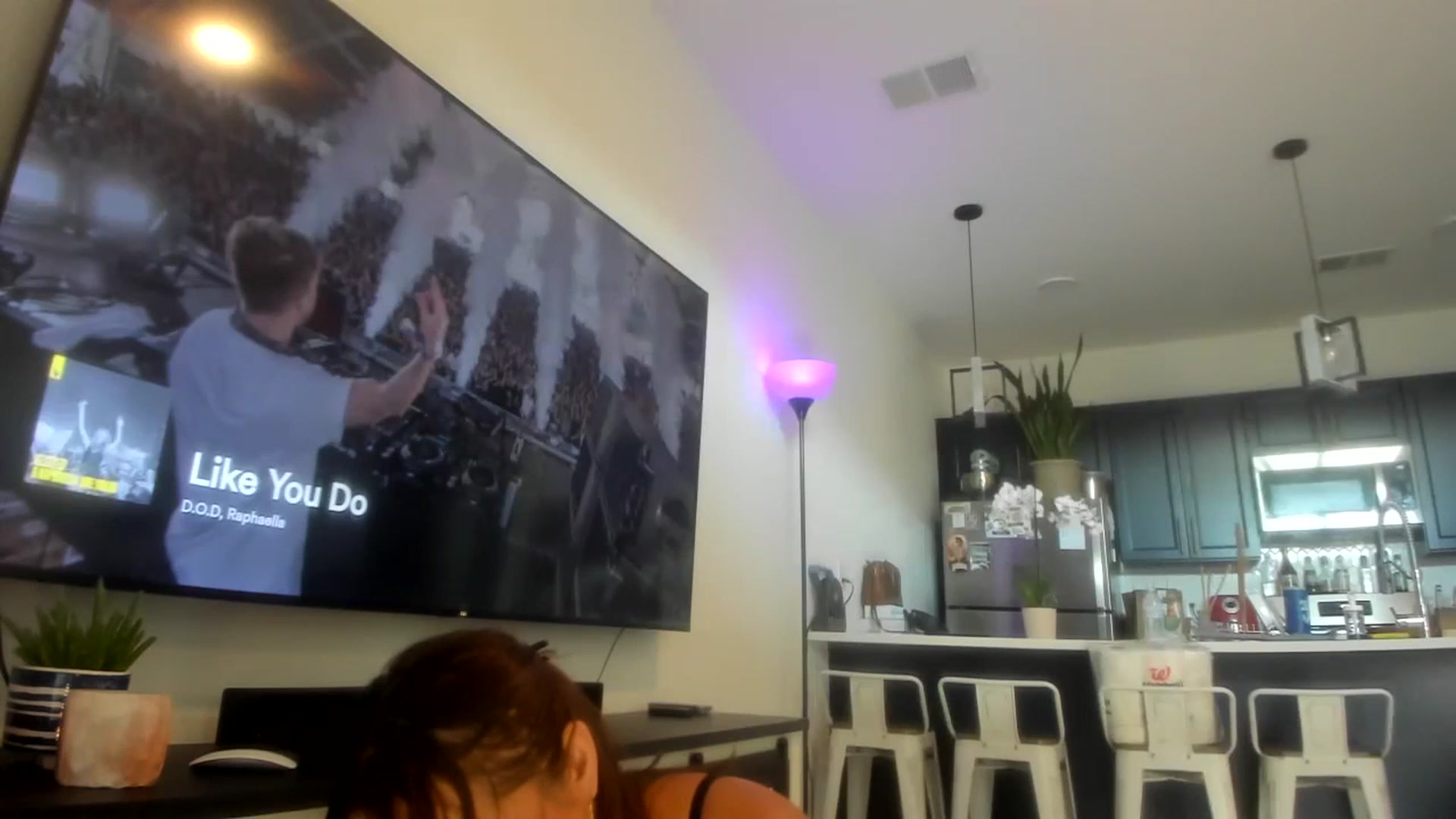 Gallery image thumbnail from Sparkly__'s myfreecams stream on, 09/01/2023, 14:24 image 3 of 20