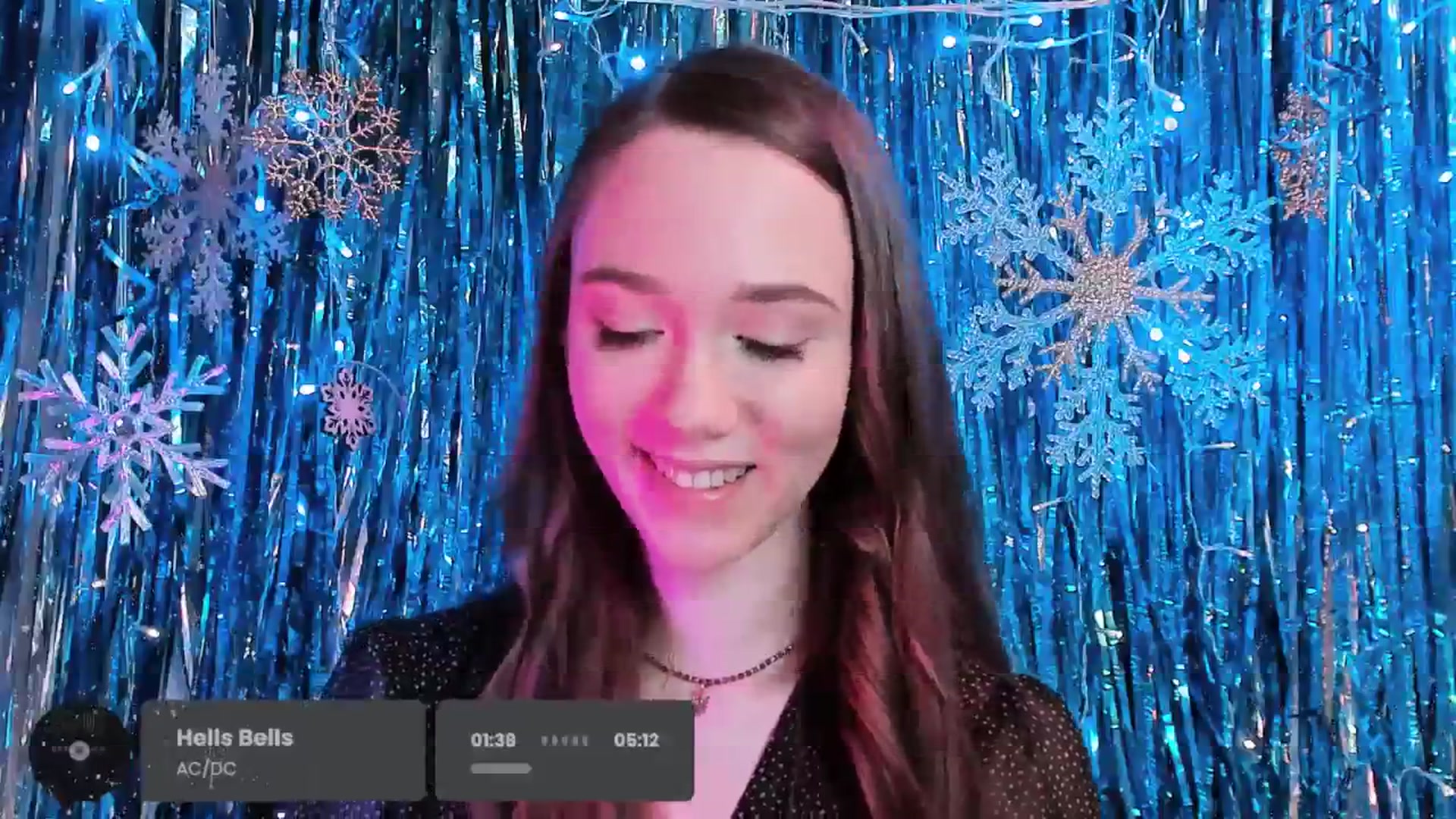 Gallery image thumbnail from Special_One's myfreecams stream on, 12/25/2024, 05:25 image 3 of 20