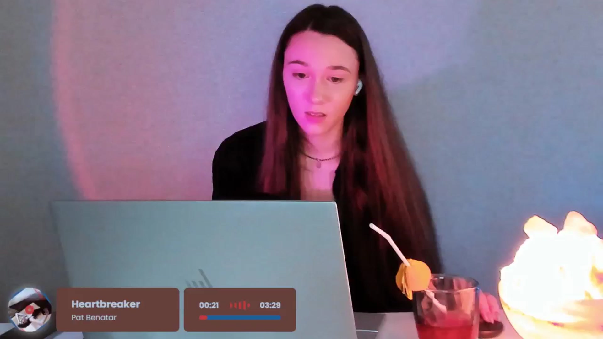 Gallery image thumbnail from Special_One's myfreecams stream on, 05/31/2025, 12:14 image 18 of 20