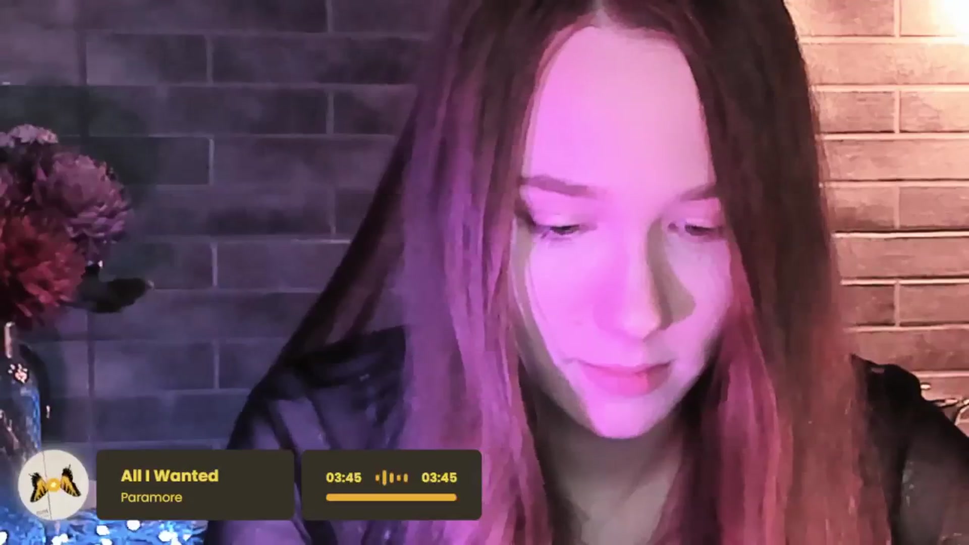 Gallery image thumbnail from Special_One's myfreecams stream on, 10/11/2025, 17:23 image 18 of 20