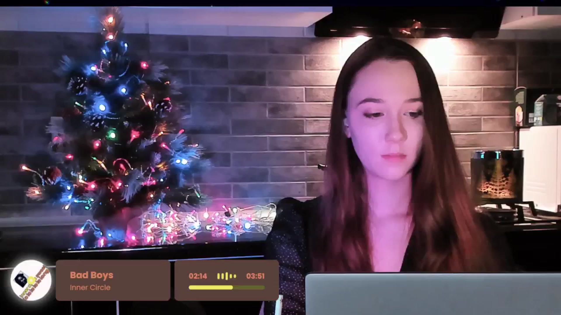 Gallery image thumbnail from Special_One's myfreecams stream on, 12/07/2025, 06:55 image 2 of 20