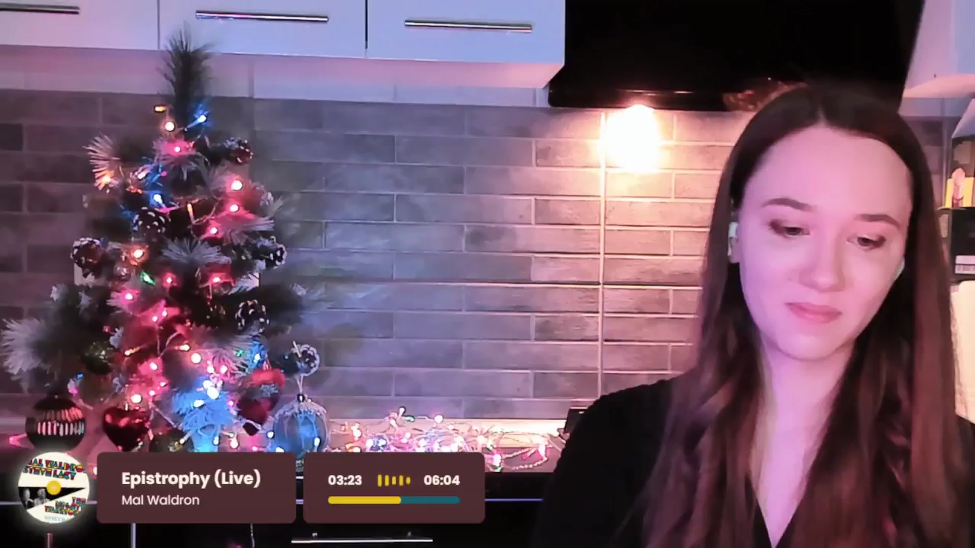 Gallery image thumbnail from Special_One's myfreecams stream on, 12/15/2025, 08:07 image 11 of 20