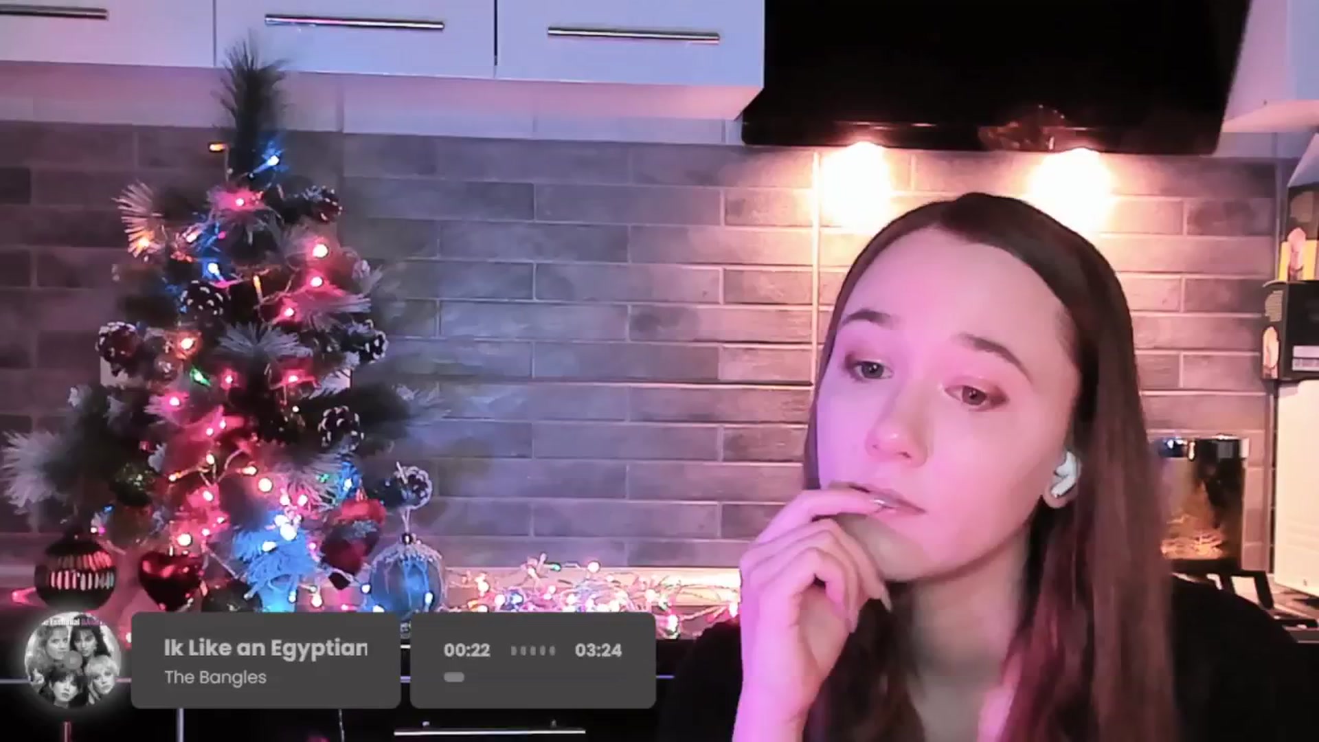 Gallery image thumbnail from Special_One's myfreecams stream on, 12/15/2025, 08:07 image 13 of 20