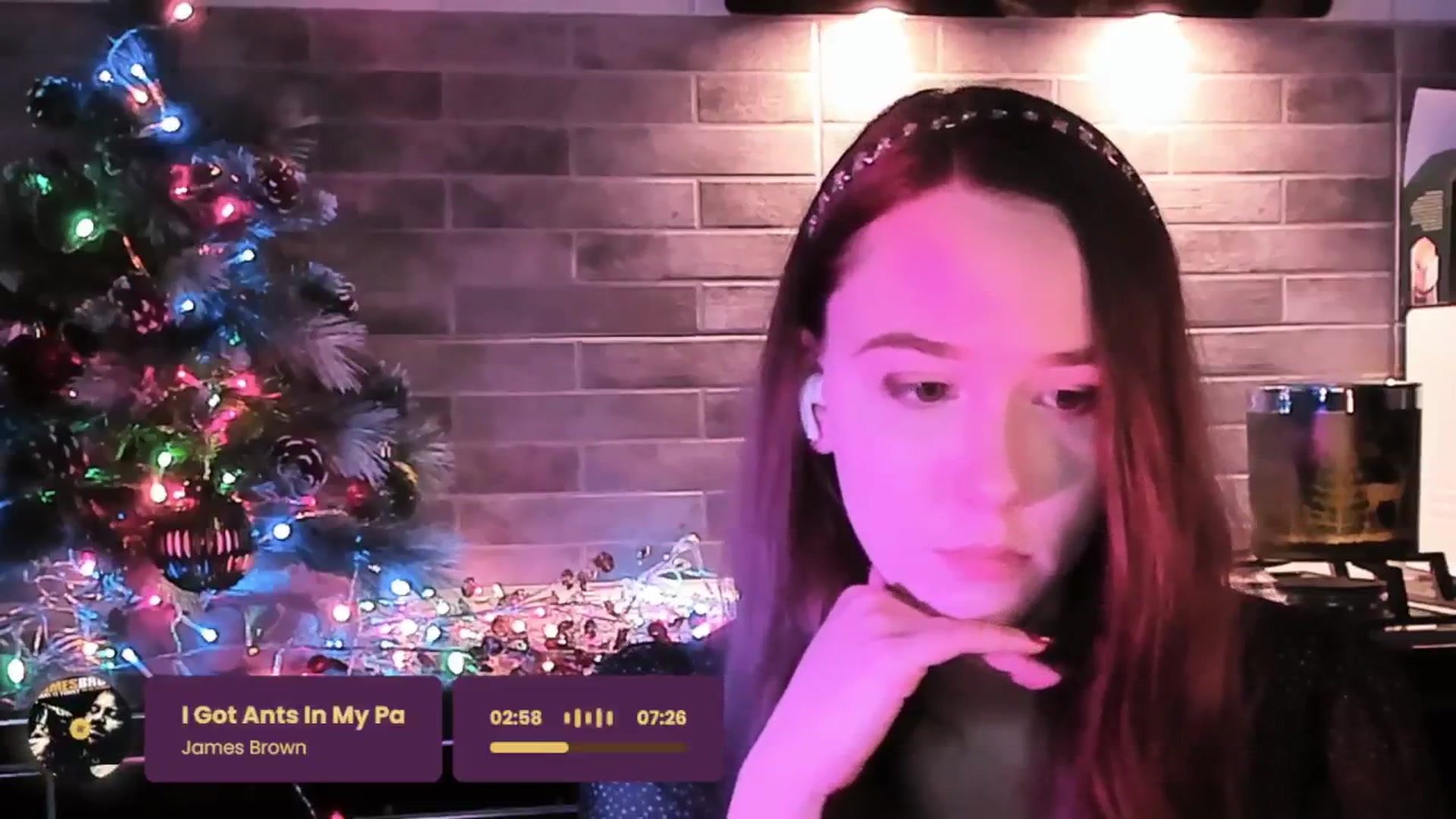 Gallery image thumbnail from Special_One's myfreecams stream on, 12/21/2025, 12:33 image 9 of 20