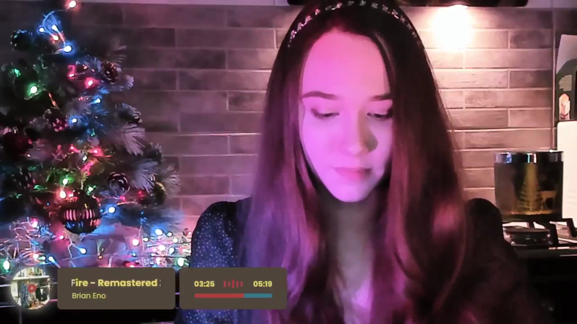 Gallery image thumbnail from Special_One's myfreecams stream on, 12/21/2025, 12:33 image 17 of 20
