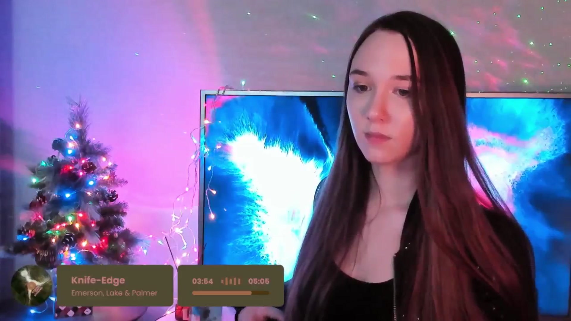 Gallery image thumbnail from Special_One's myfreecams stream on, 12/25/2025, 13:25 image 6 of 20