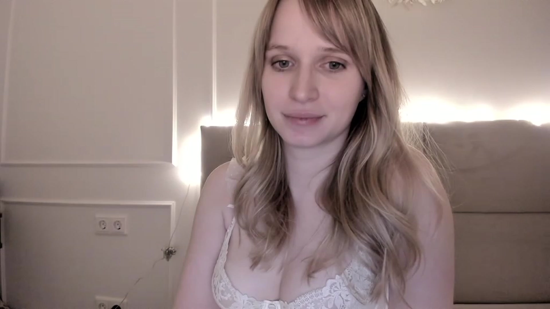 Gallery image thumbnail from Speculoos_'s myfreecams stream on, 12/06/2022, 21:20 image 3 of 20