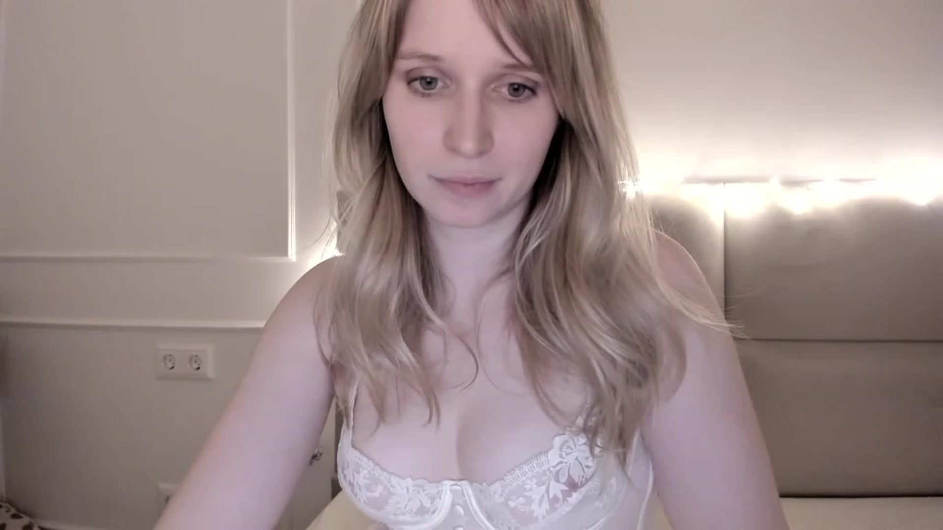 Gallery image thumbnail from Speculoos_'s myfreecams stream on, 12/06/2022, 21:20 image 14 of 20