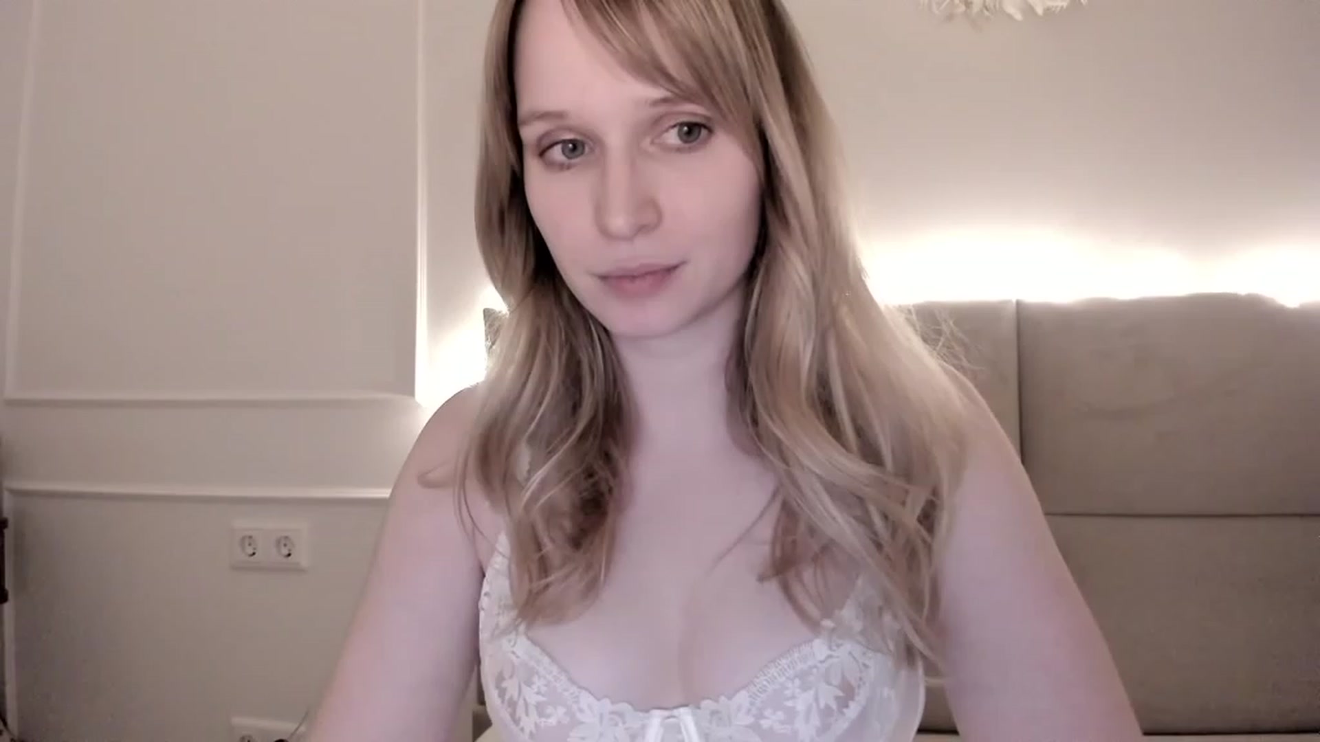 Gallery image thumbnail from Speculoos_'s myfreecams stream on, 12/06/2022, 21:20 image 1 of 20