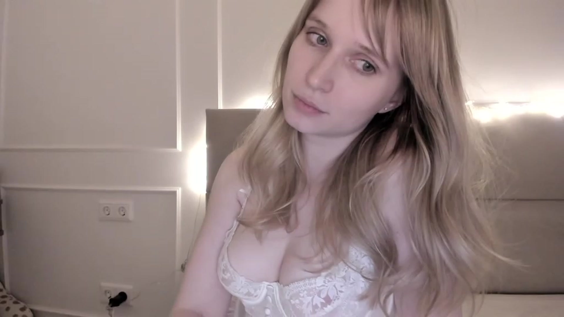 Gallery image thumbnail from Speculoos_'s myfreecams stream on, 12/06/2022, 21:20 image 18 of 20