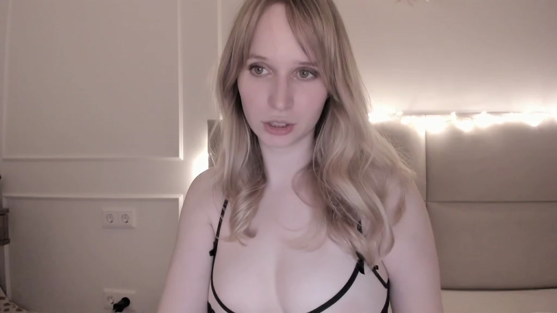 Gallery image thumbnail from Speculoos_'s myfreecams stream on, 12/07/2022, 21:39 image 1 of 20