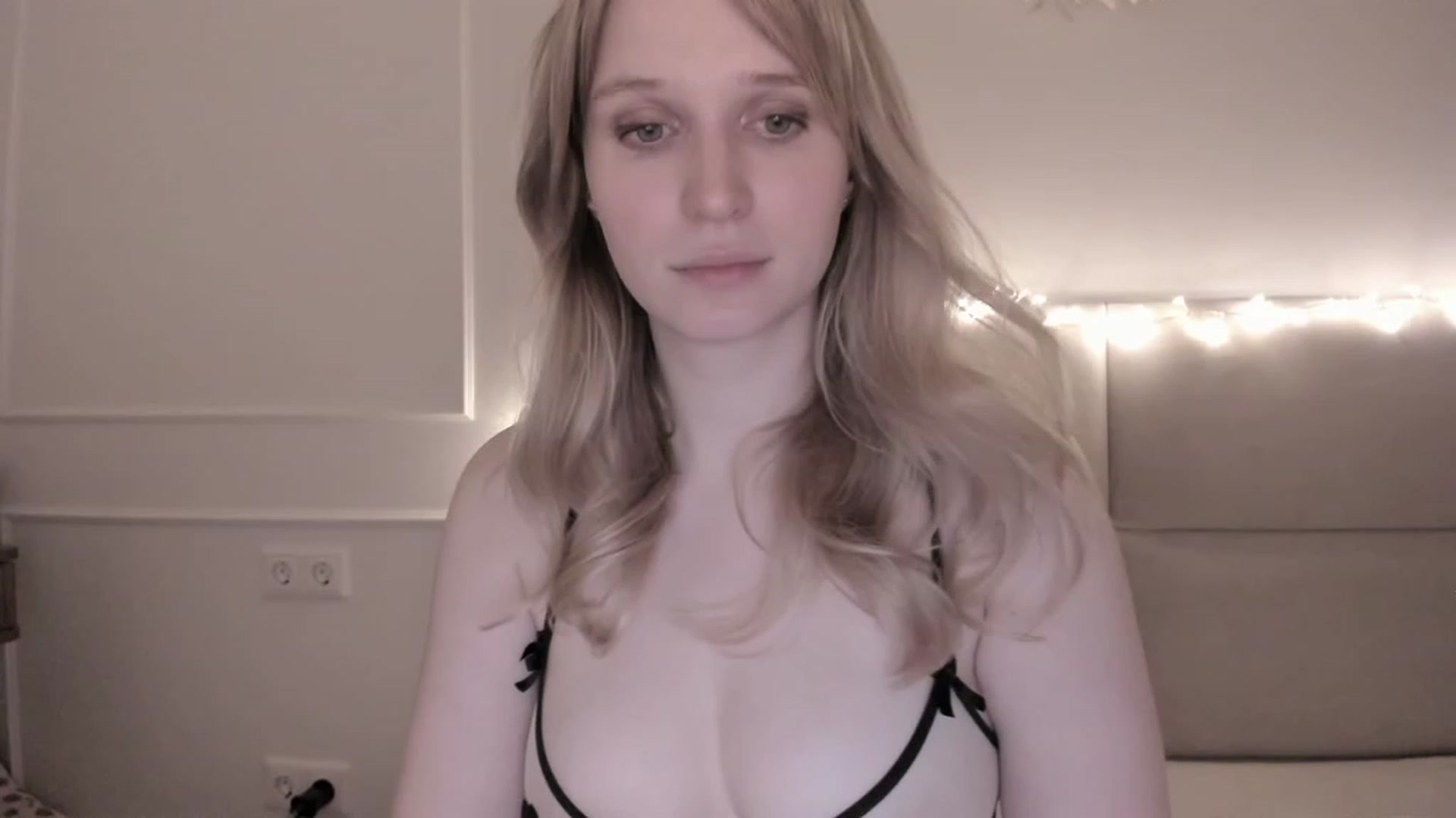 Gallery image thumbnail from Speculoos_'s myfreecams stream on, 12/07/2022, 21:39 image 3 of 20