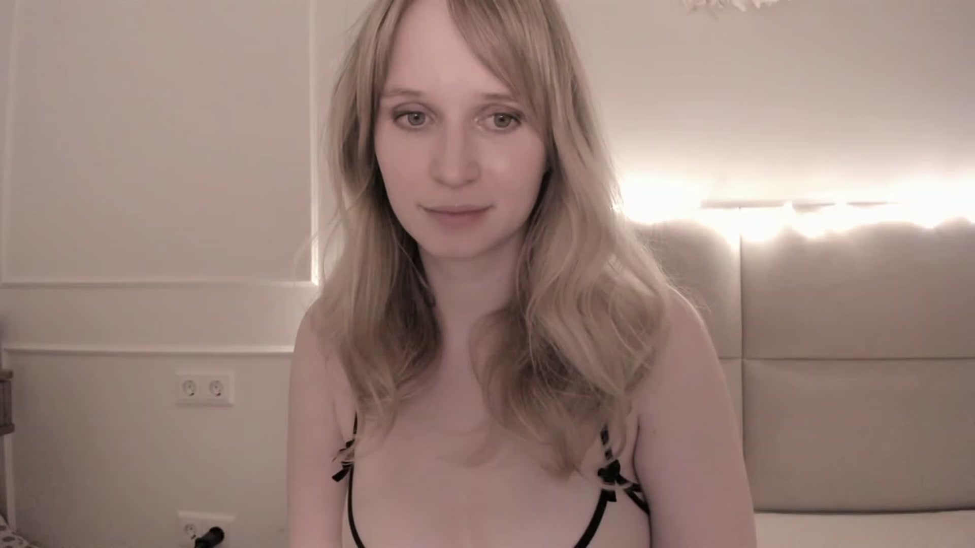 Gallery image thumbnail from Speculoos_'s myfreecams stream on, 12/07/2022, 21:39 image 4 of 20
