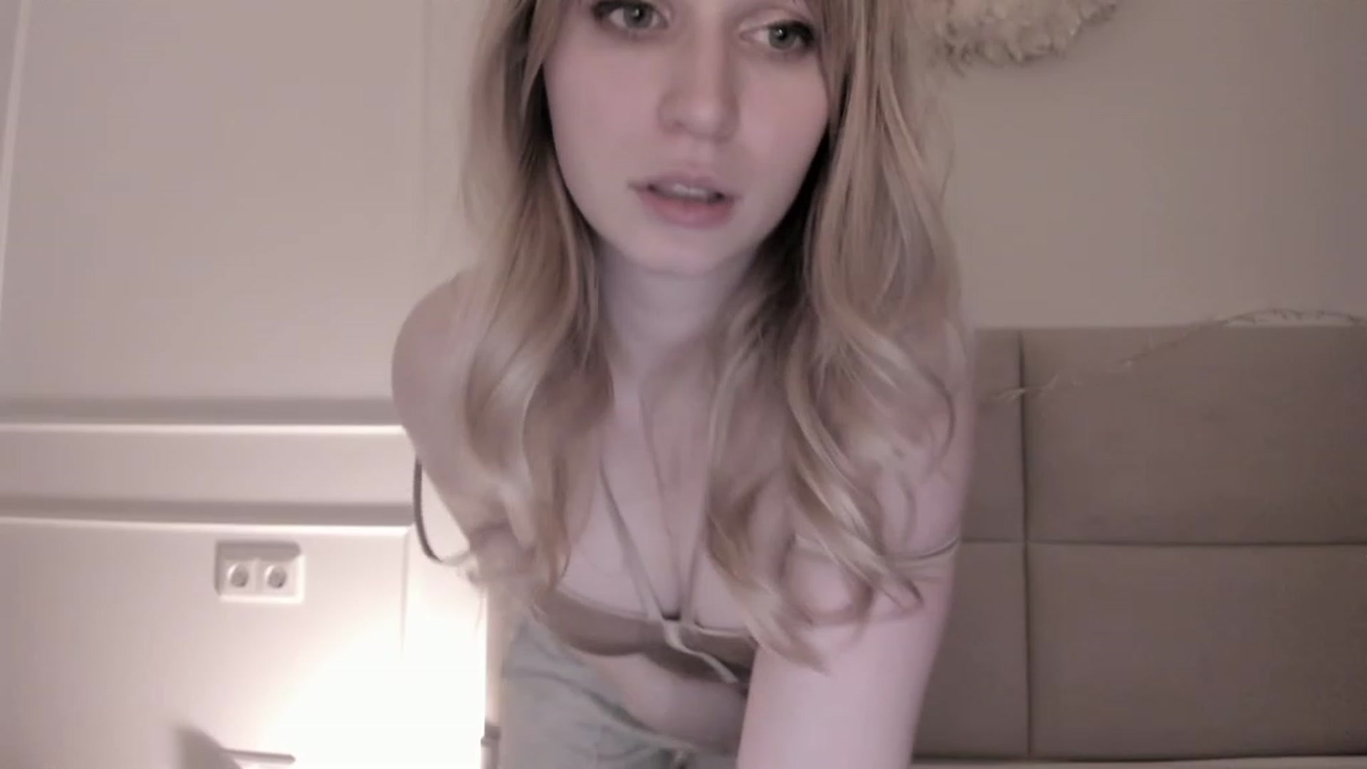 Gallery image thumbnail from Speculoos_'s myfreecams stream on, 12/21/2022, 20:58 image 6 of 20