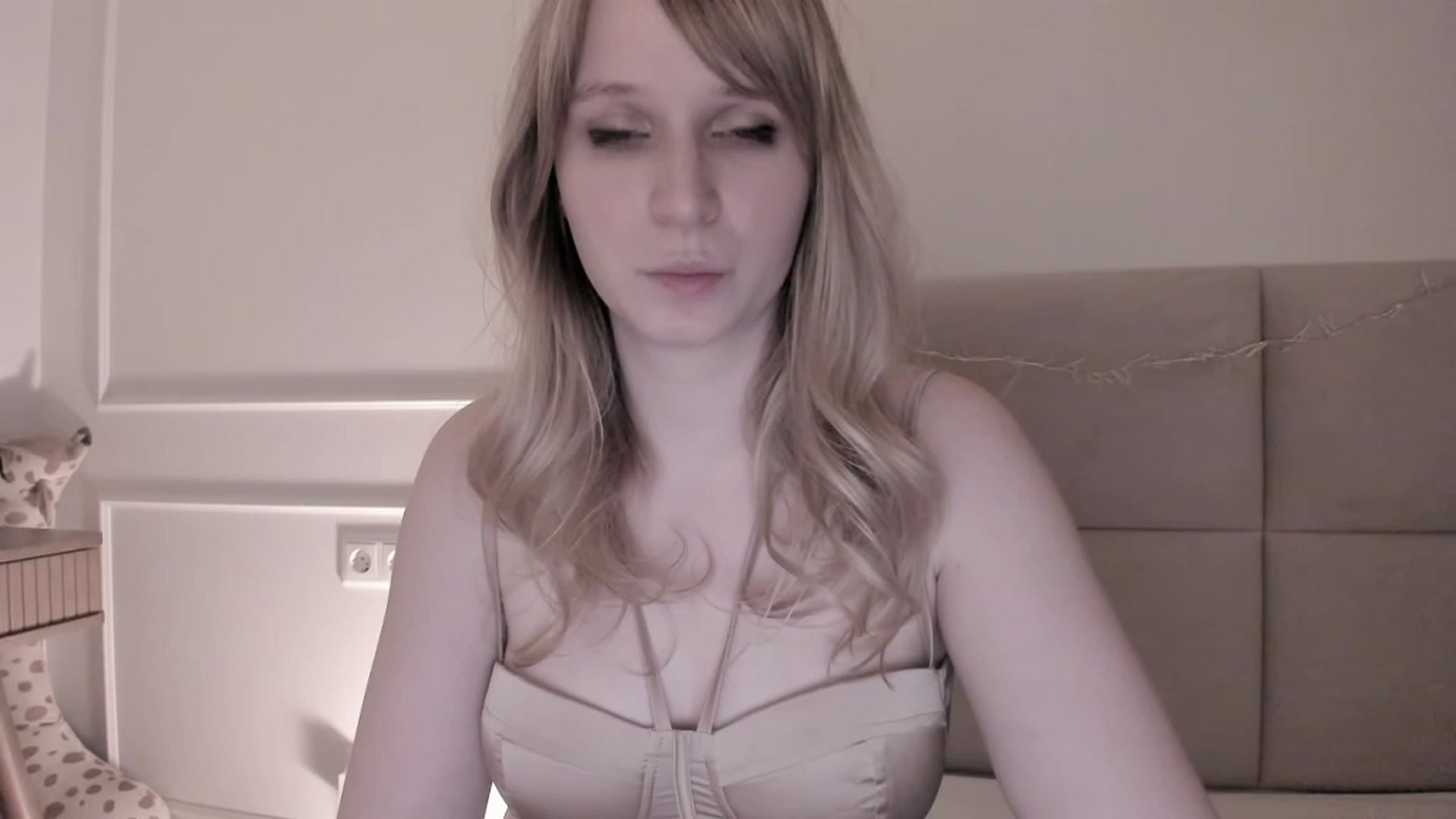 Gallery image thumbnail from Speculoos_'s myfreecams stream on, 12/21/2022, 20:58 image 17 of 20