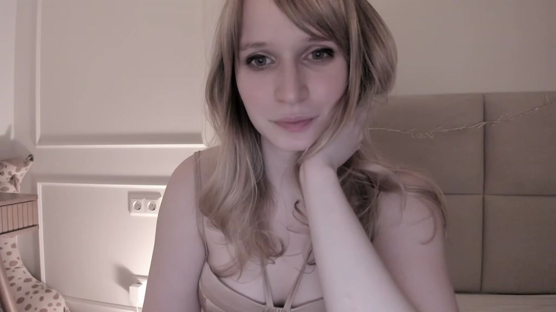 Gallery image thumbnail from Speculoos_'s myfreecams stream on, 12/21/2022, 20:58 image 19 of 20