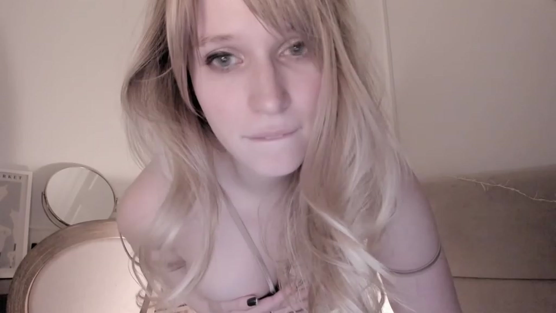 Gallery image thumbnail from Speculoos_'s myfreecams stream on, 12/21/2022, 20:58 image 7 of 20