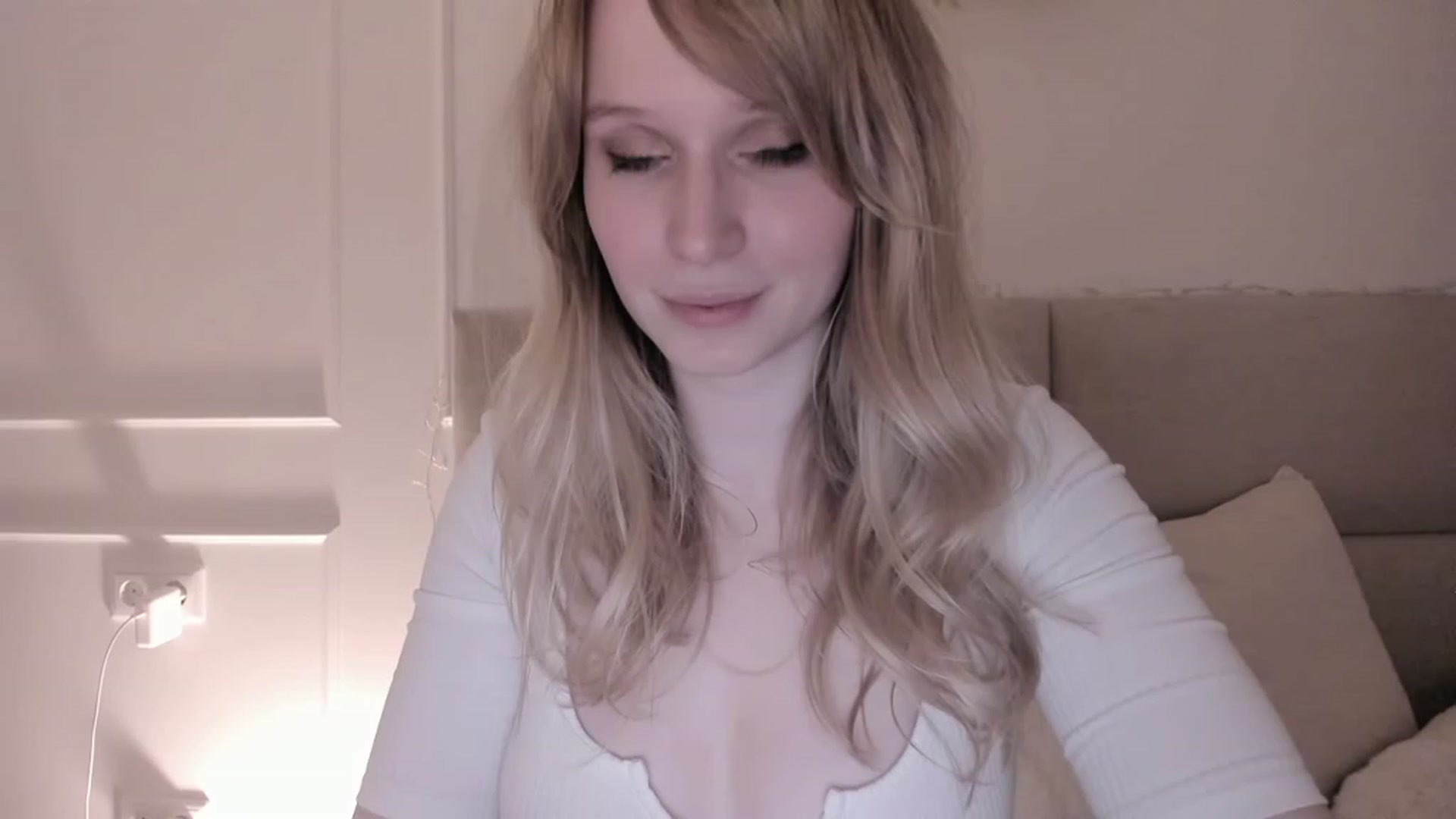Gallery image thumbnail from Speculoos_'s myfreecams stream on, 01/17/2023, 20:51 image 1 of 20