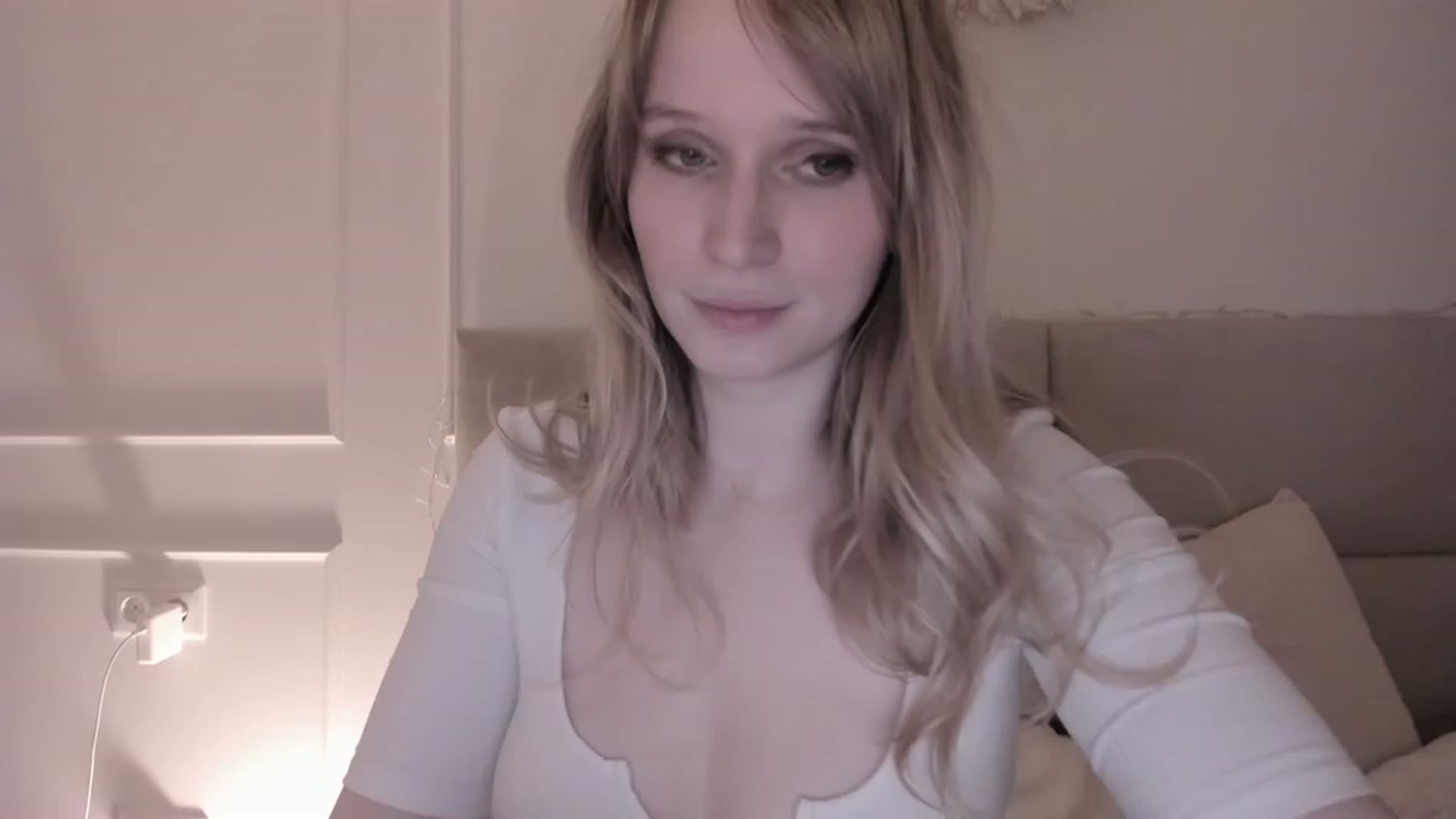 Gallery image thumbnail from Speculoos_'s myfreecams stream on, 01/17/2023, 20:51 image 7 of 20