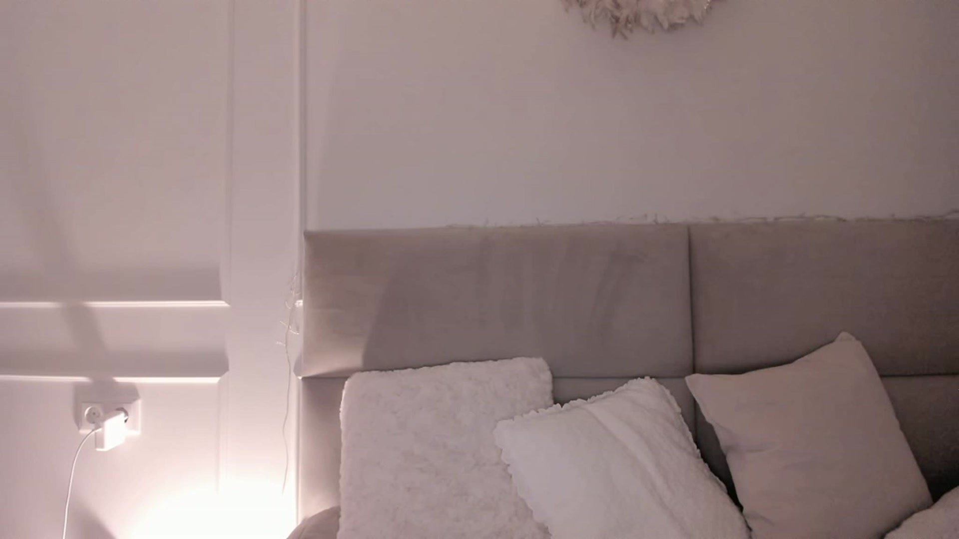 Gallery image thumbnail from Speculoos_'s myfreecams stream on, 01/17/2023, 20:51 image 5 of 20