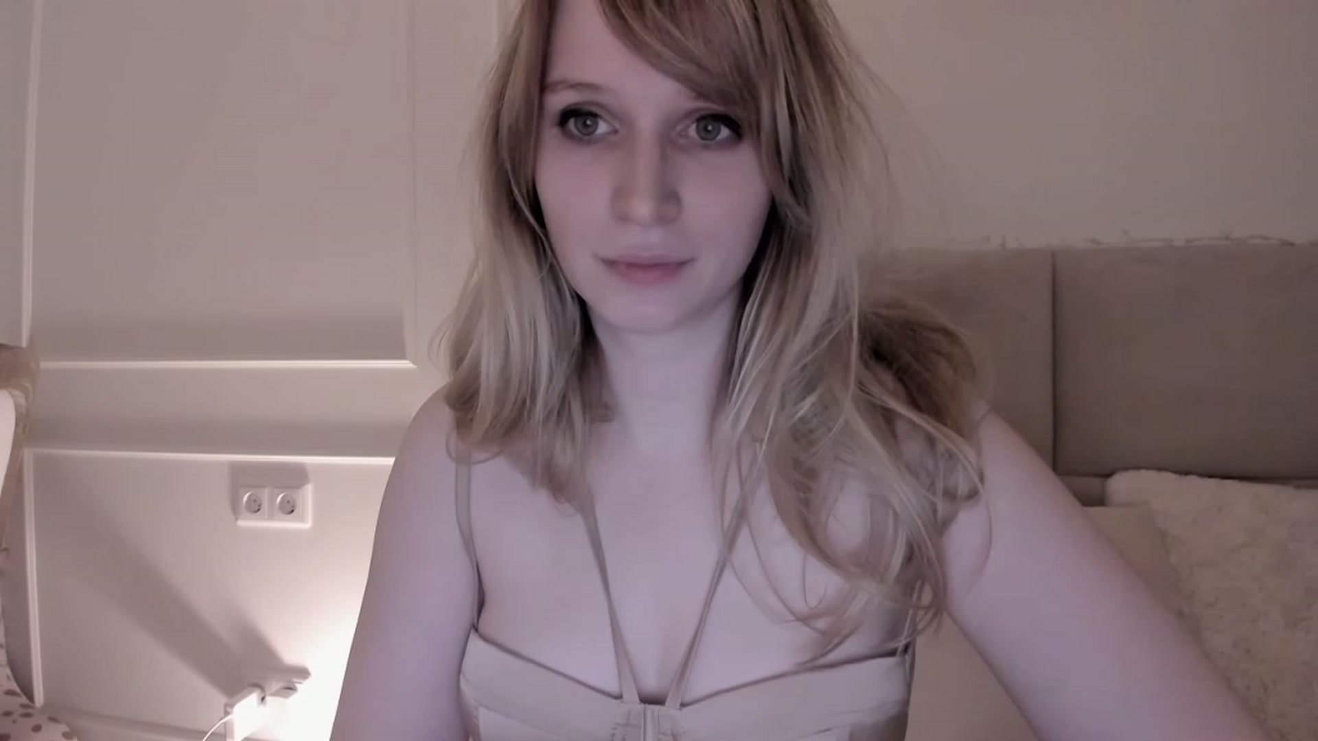 Gallery image thumbnail from Speculoos_'s myfreecams stream on, 01/18/2023, 21:15 image 4 of 20