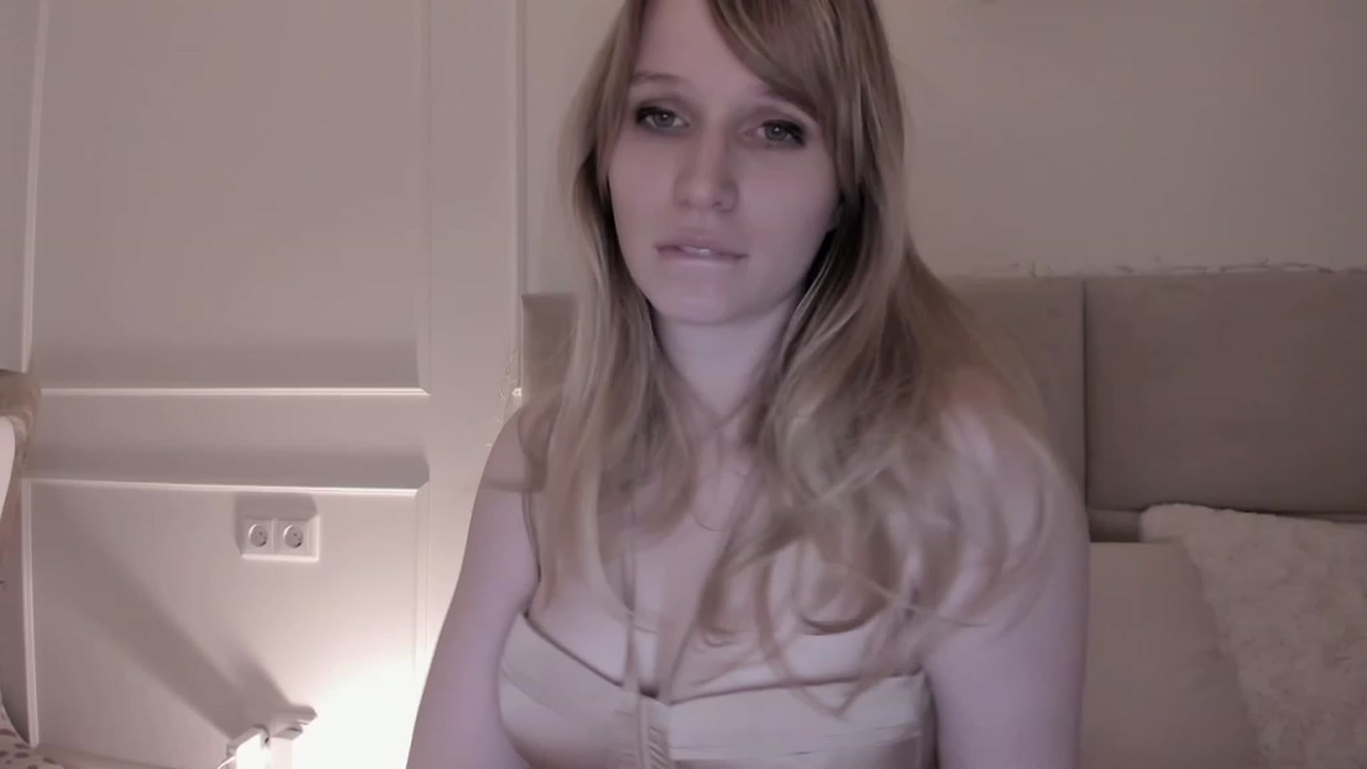 Gallery image thumbnail from Speculoos_'s myfreecams stream on, 01/18/2023, 21:15 image 9 of 20
