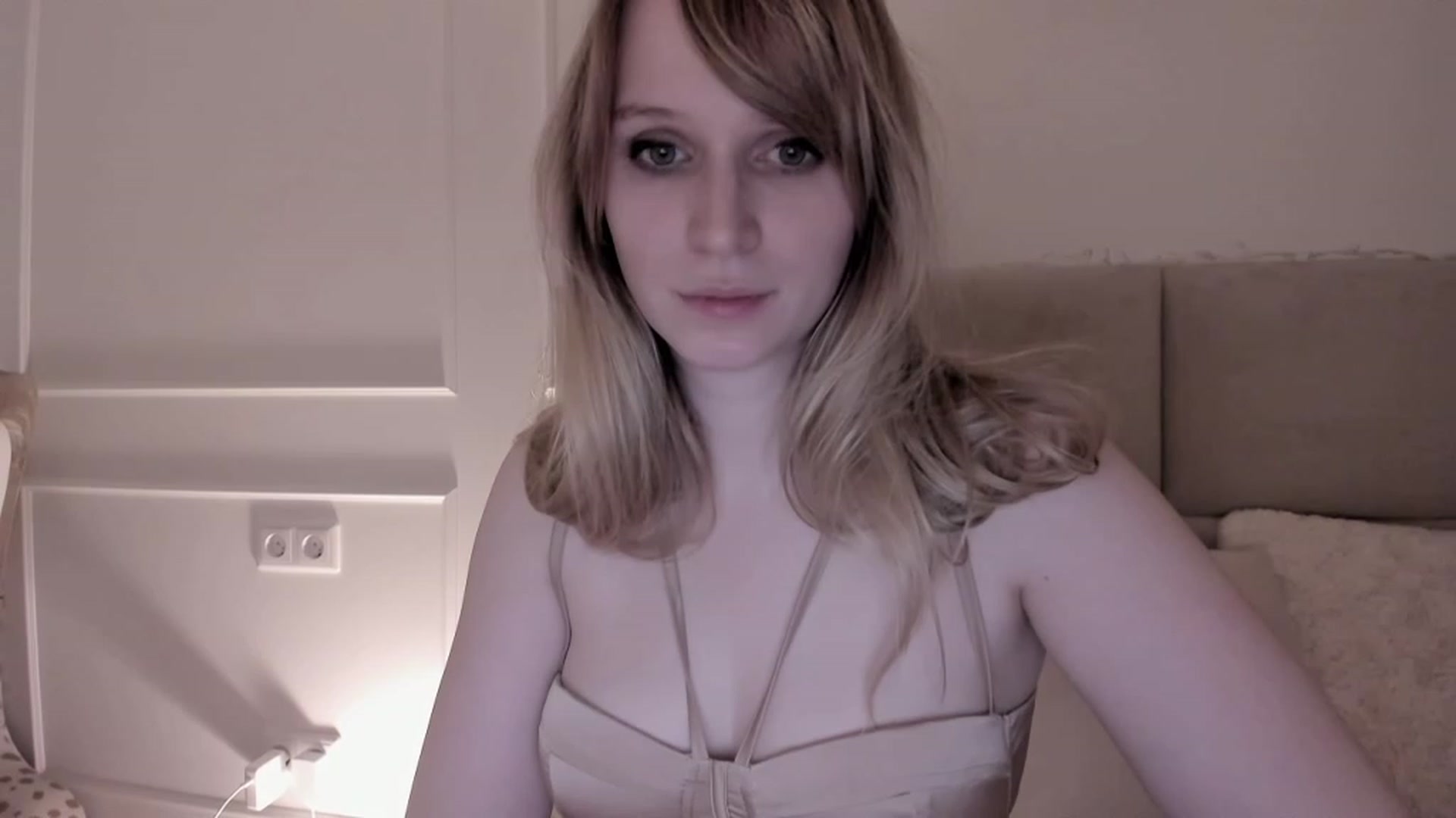 Gallery image thumbnail from Speculoos_'s myfreecams stream on, 01/18/2023, 21:15 image 7 of 20