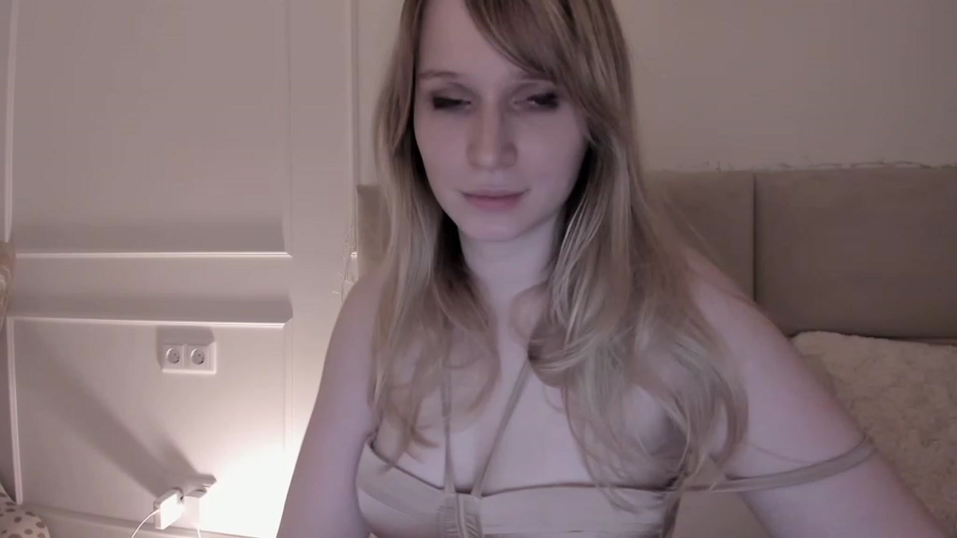 Gallery image thumbnail from Speculoos_'s myfreecams stream on, 01/18/2023, 21:15 image 19 of 20