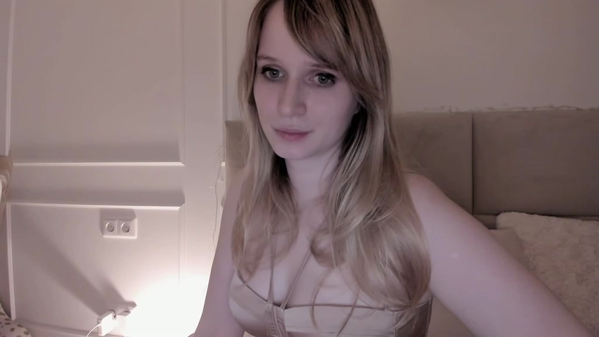 Gallery image thumbnail from Speculoos_'s myfreecams stream on, 01/18/2023, 21:15 image 20 of 20