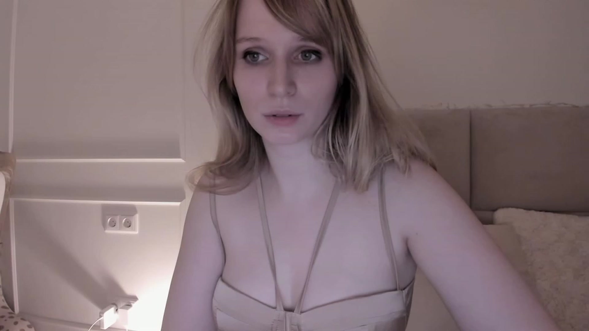 Gallery image thumbnail from Speculoos_'s myfreecams stream on, 01/18/2023, 21:15 image 10 of 20