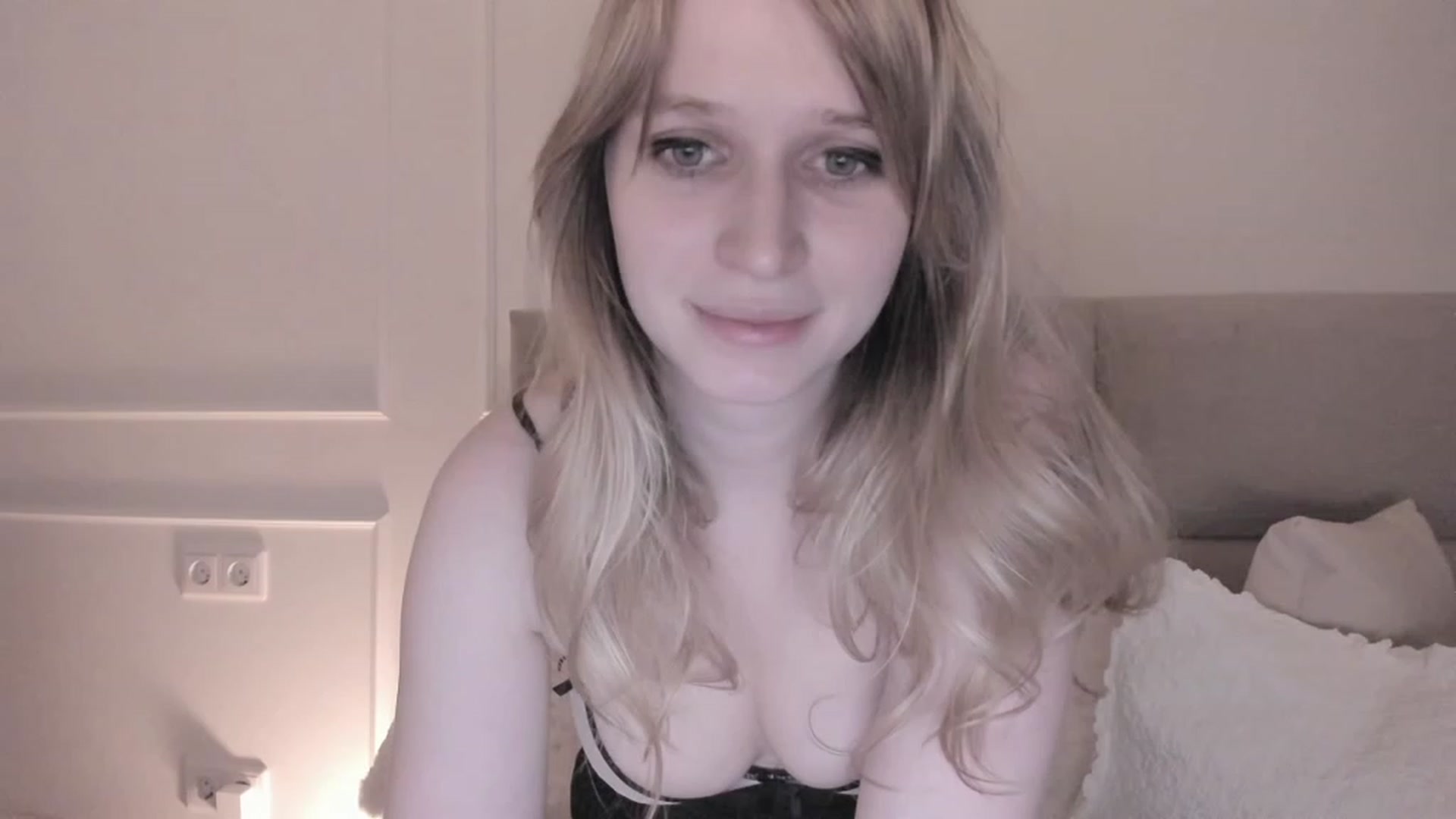 Gallery image thumbnail from Speculoos_'s myfreecams stream on, 01/27/2023, 21:20 image 9 of 20