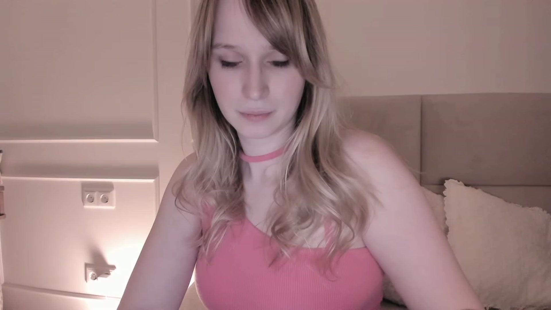 Gallery image thumbnail from Speculoos_'s myfreecams stream on, 02/02/2023, 20:54 image 6 of 20