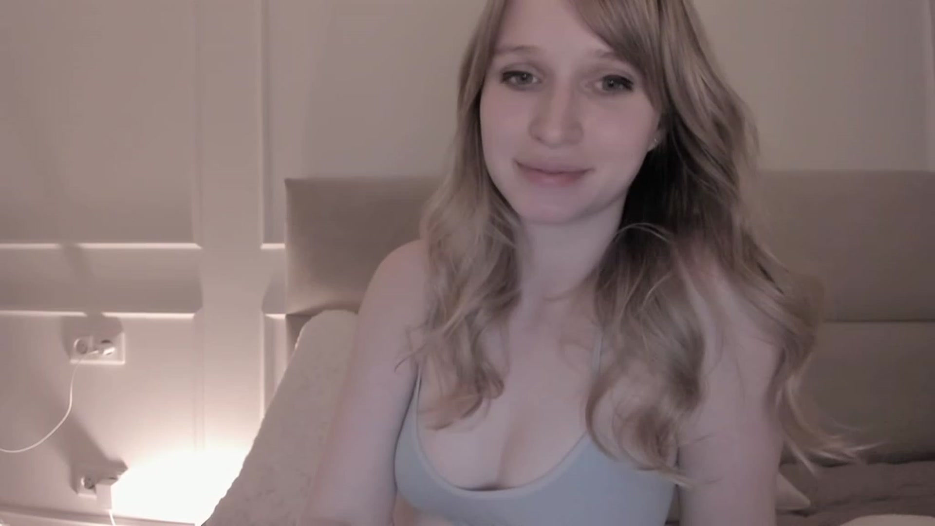 Gallery image thumbnail from Speculoos_'s myfreecams stream on, 02/09/2023, 20:29 image 12 of 20