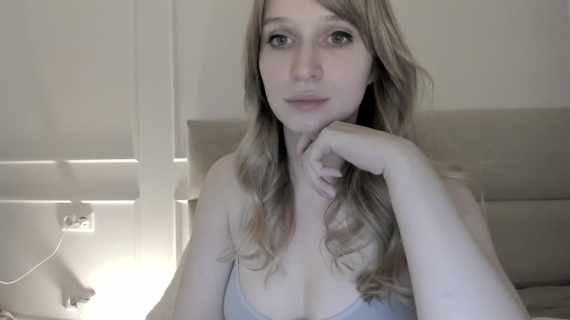 Gallery image thumbnail from Speculoos_'s myfreecams stream on, 02/09/2023, 21:01 image 13 of 20