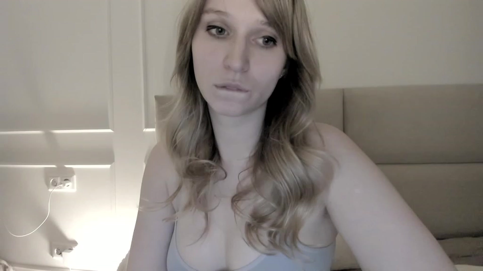 Gallery image thumbnail from Speculoos_'s myfreecams stream on, 02/09/2023, 21:01 image 3 of 20