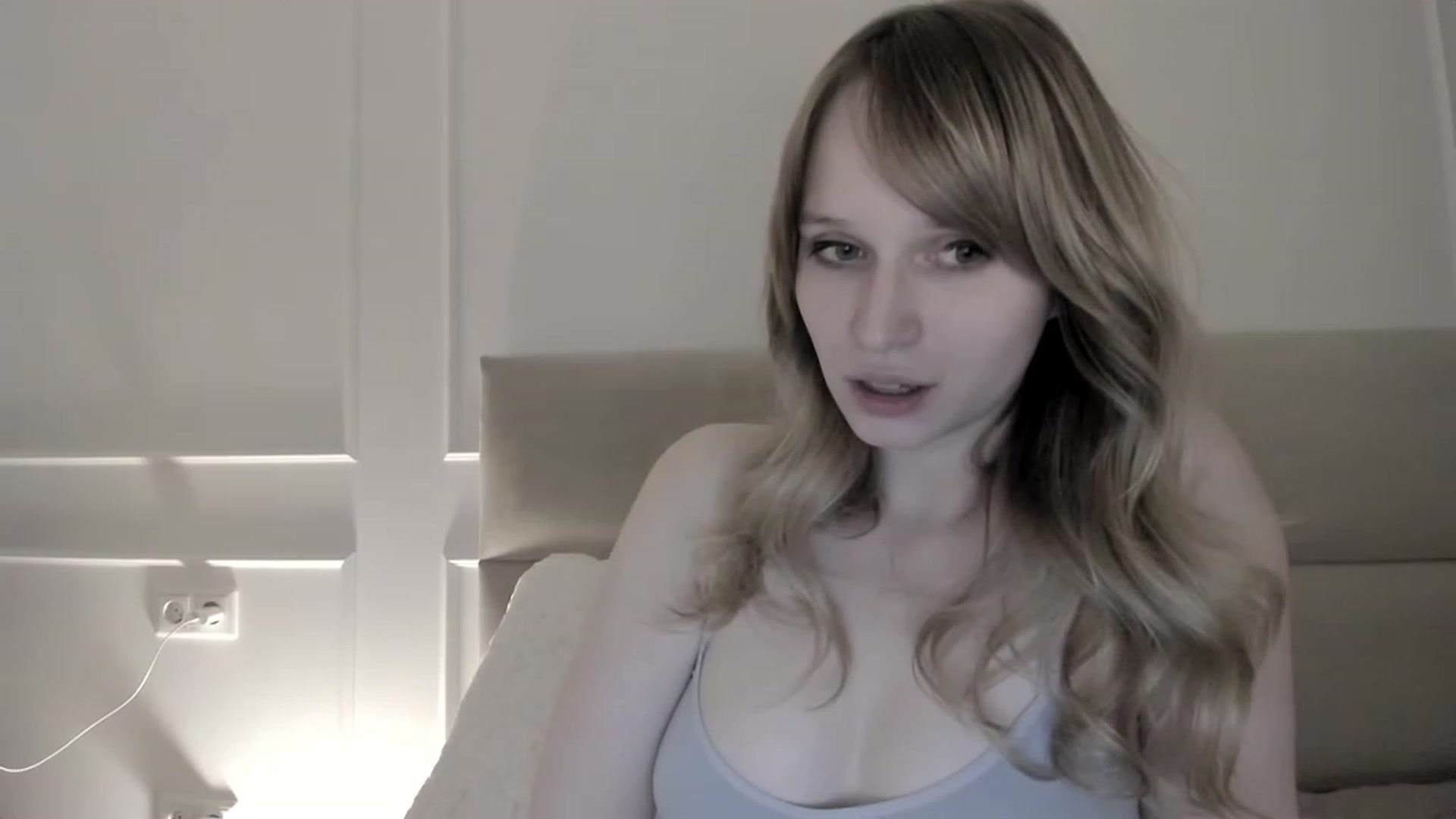 Gallery image thumbnail from Speculoos_'s myfreecams stream on, 02/09/2023, 21:01 image 17 of 20