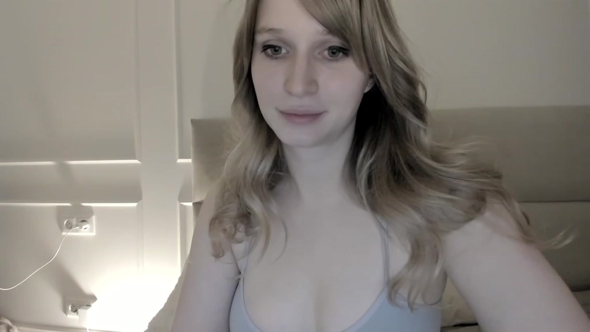 Gallery image thumbnail from Speculoos_'s myfreecams stream on, 02/09/2023, 21:01 image 16 of 20