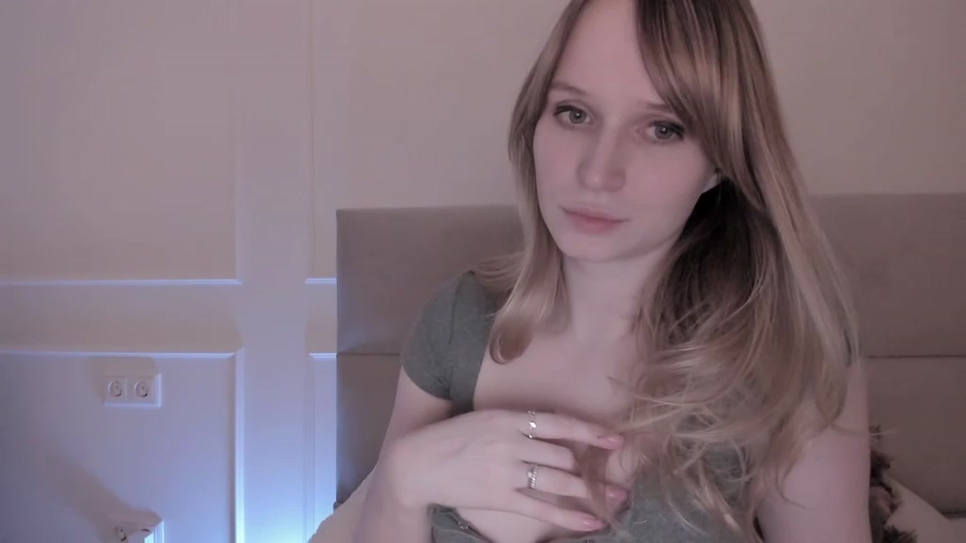 Gallery image thumbnail from Speculoos_'s myfreecams stream on, 02/24/2023, 20:50 image 9 of 20