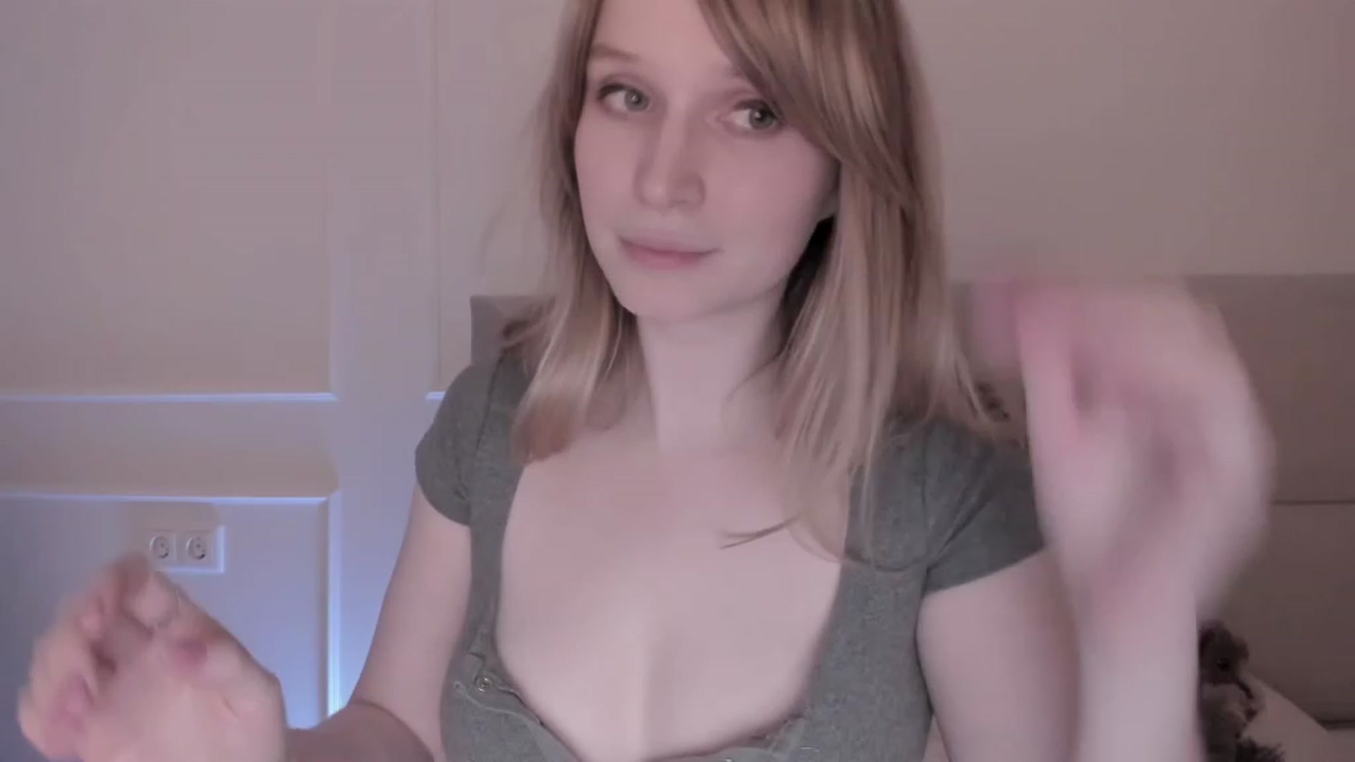 Gallery image thumbnail from Speculoos_'s myfreecams stream on, 02/24/2023, 20:50 image 8 of 20