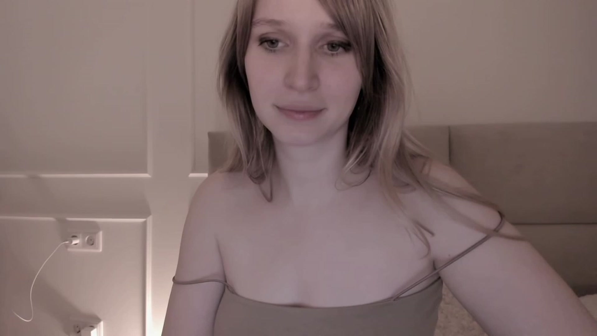 Gallery image thumbnail from Speculoos_'s myfreecams stream on, 02/26/2023, 21:06 image 15 of 20