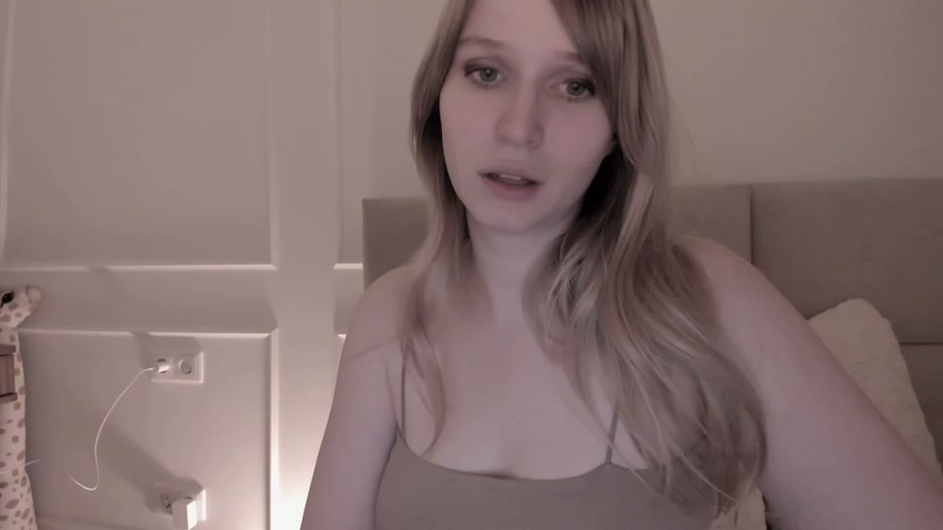 Gallery image thumbnail from Speculoos_'s myfreecams stream on, 02/26/2023, 21:06 image 5 of 20