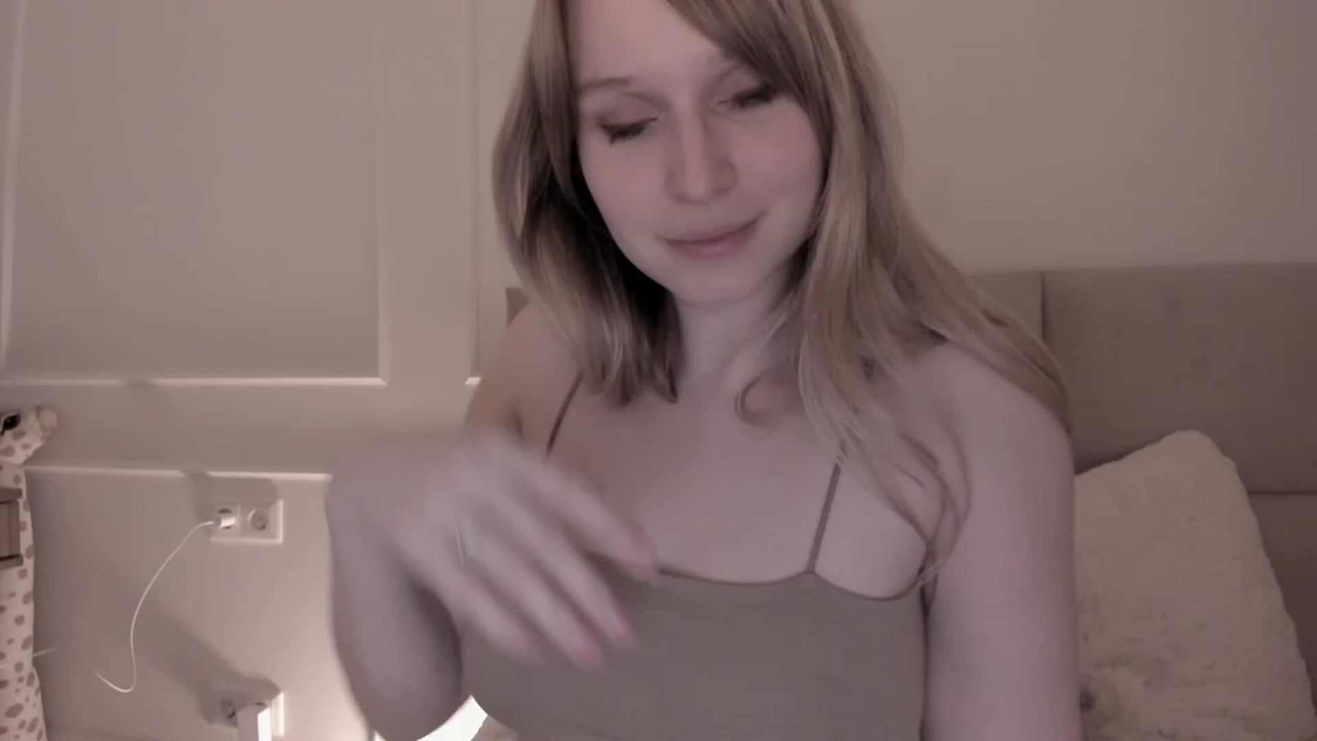 Gallery image thumbnail from Speculoos_'s myfreecams stream on, 02/26/2023, 21:06 image 8 of 20