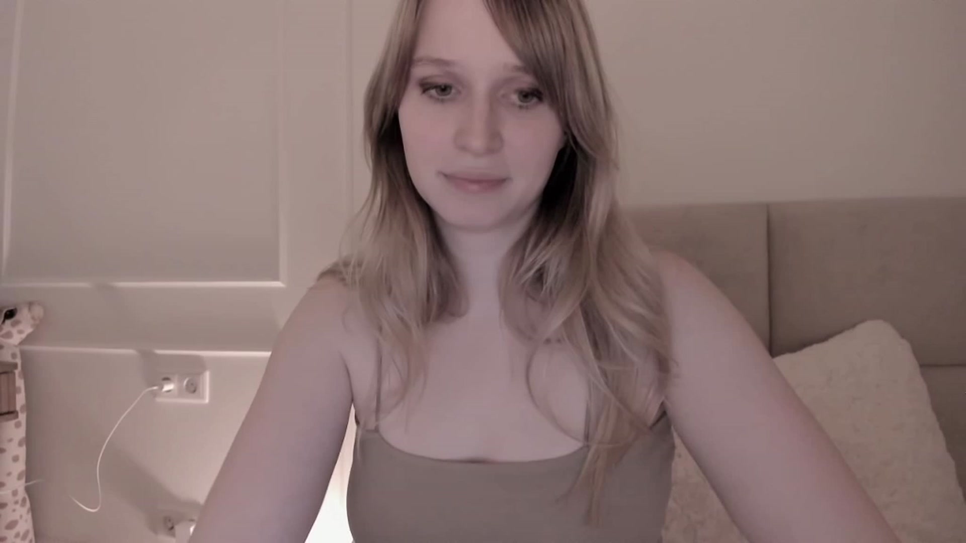 Gallery image thumbnail from Speculoos_'s myfreecams stream on, 02/26/2023, 21:06 image 1 of 20