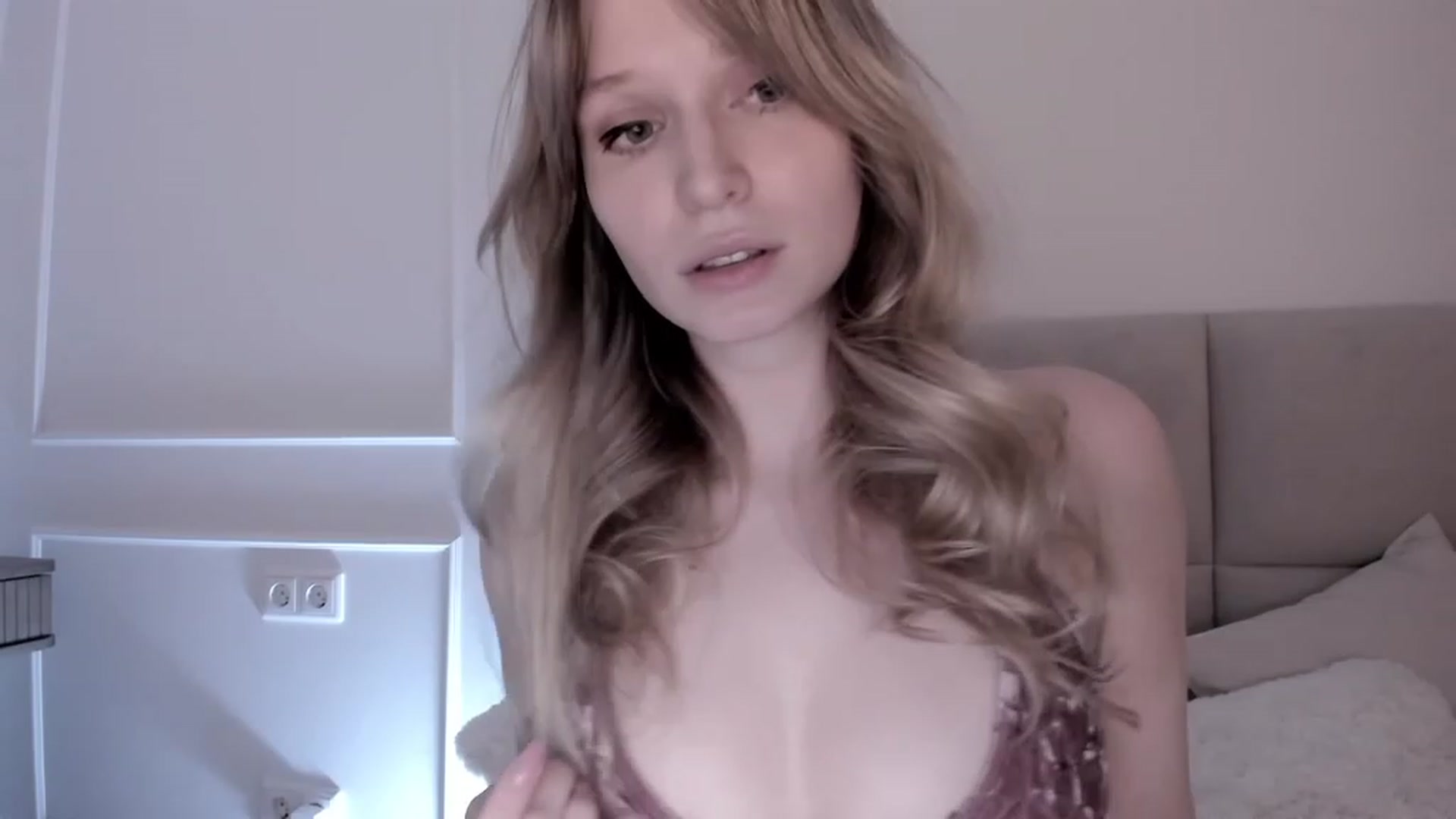 Gallery image thumbnail from Speculoos_'s myfreecams stream on, 03/01/2023, 21:02 image 3 of 20