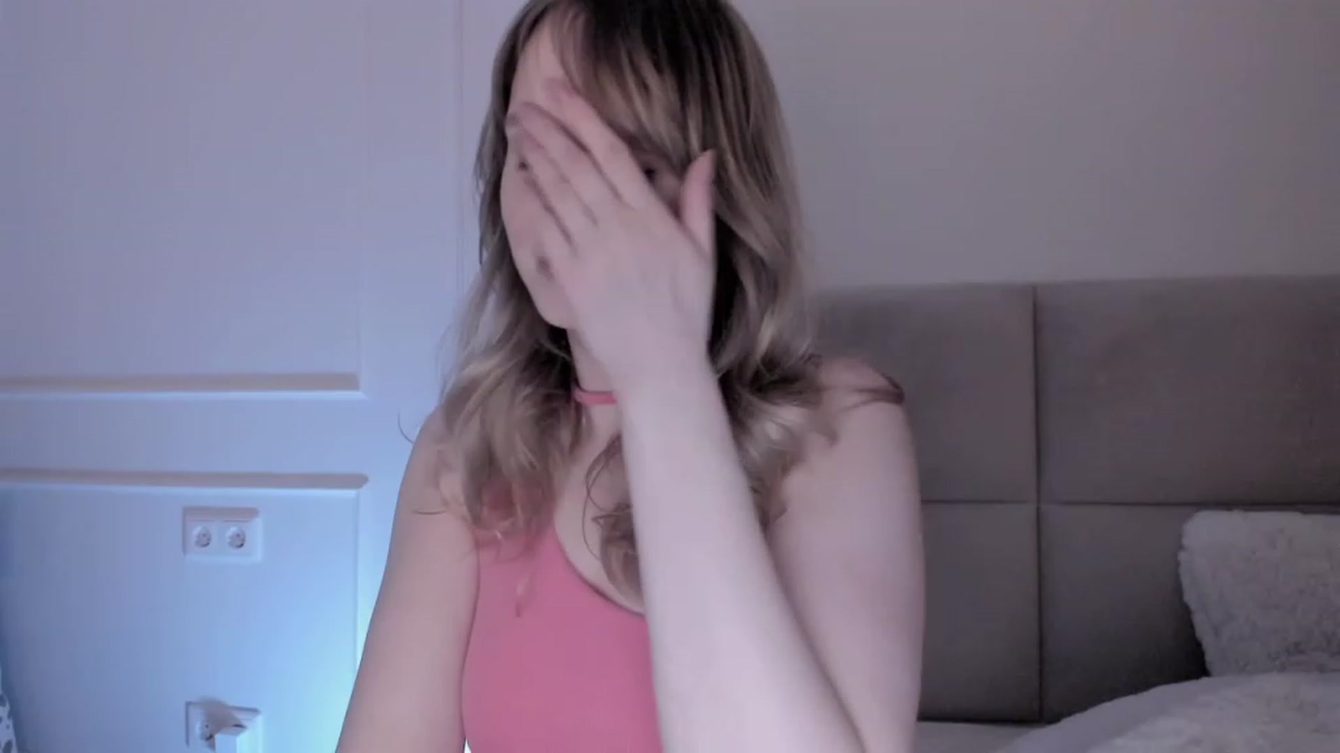 Gallery image thumbnail from Speculoos_'s myfreecams stream on, 03/06/2023, 21:21 image 12 of 20