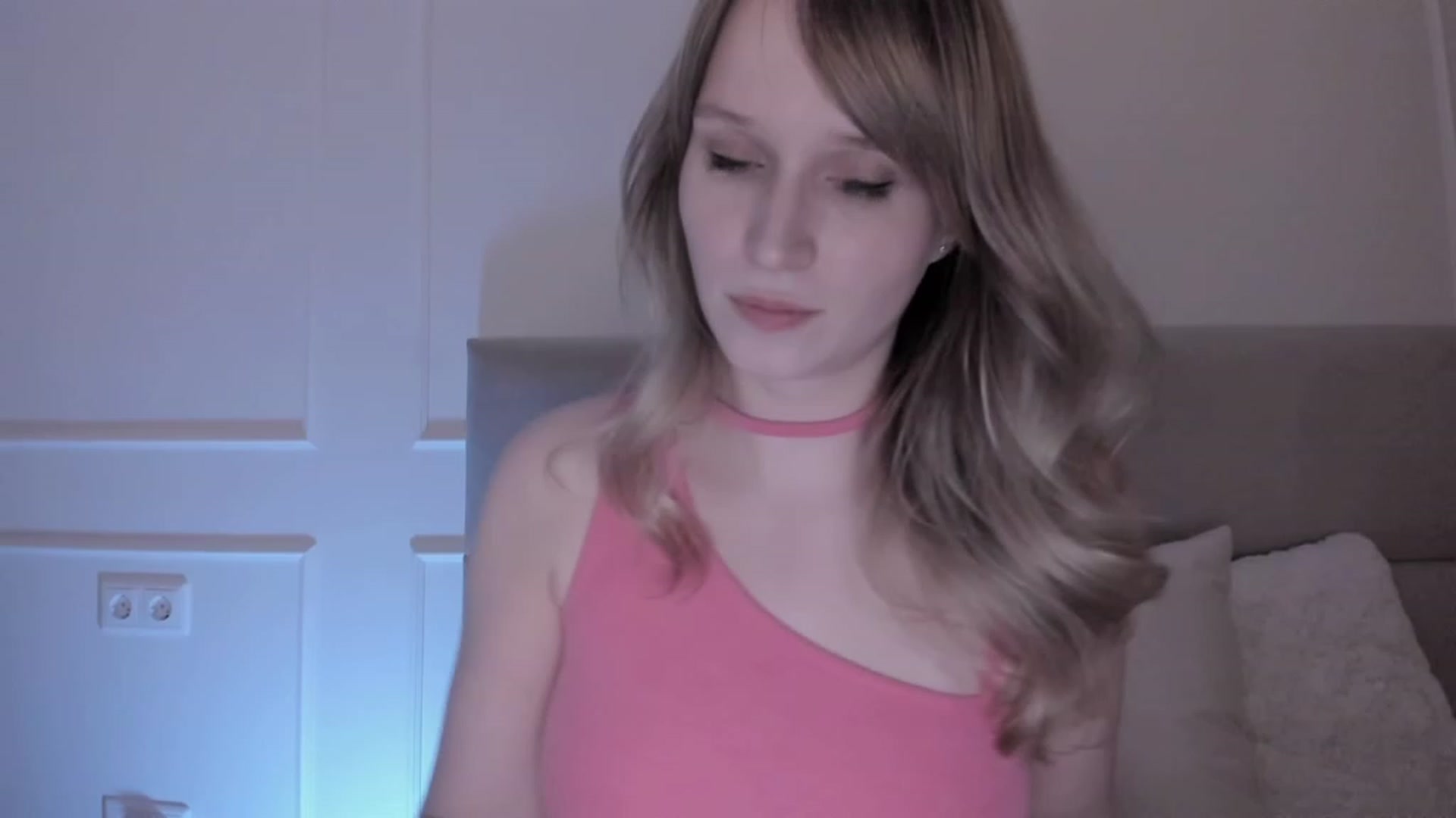 Gallery image thumbnail from Speculoos_'s myfreecams stream on, 03/06/2023, 21:21 image 3 of 20